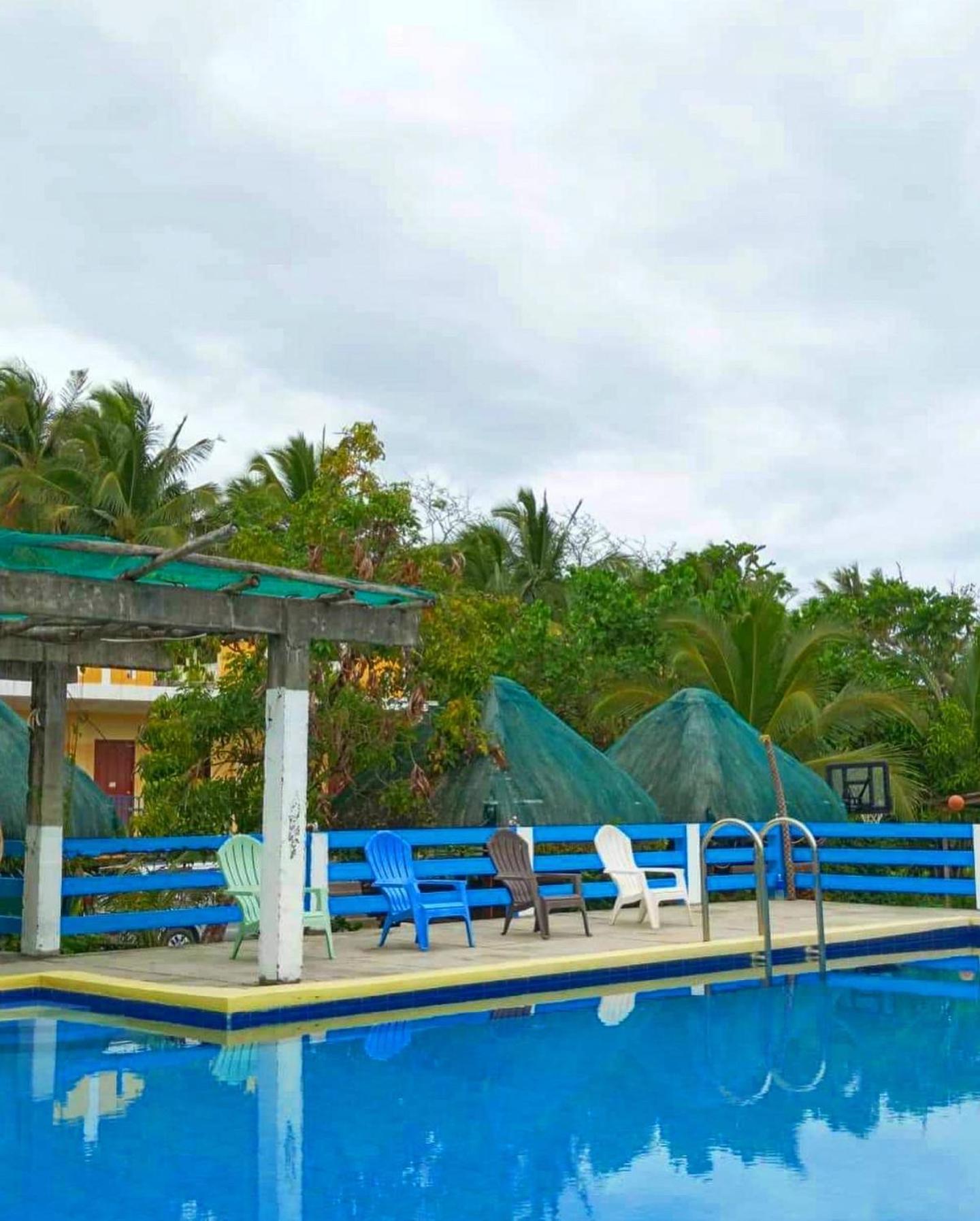 Lotus Sun & Waves Beach Resort Baler Esterno foto