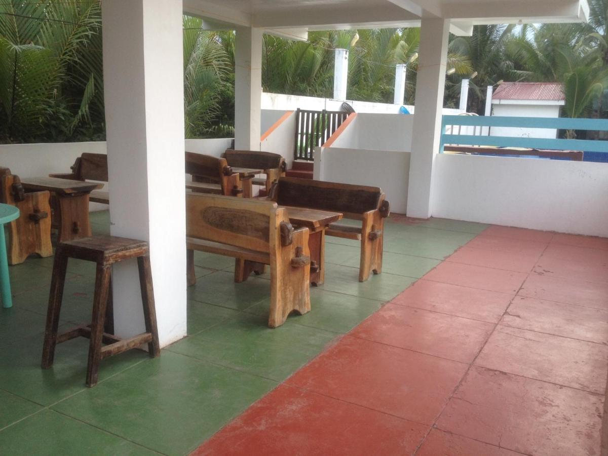 Lotus Sun & Waves Beach Resort Baler Esterno foto